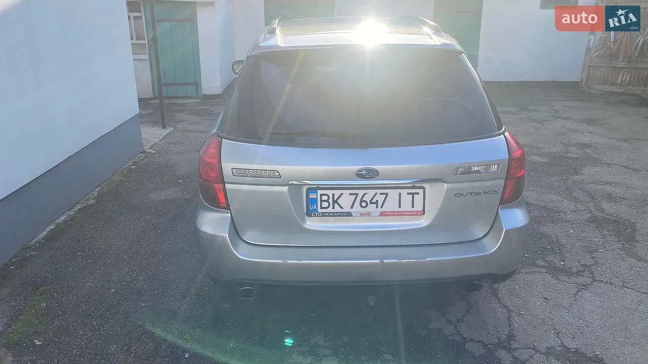 Subaru Outback 2005 photo 3