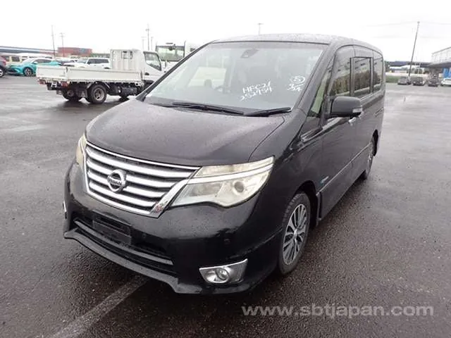 Nissan Serena 2015 photo 2