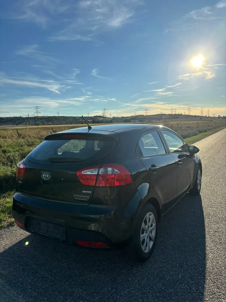 Kia Rio 2012 photo 3