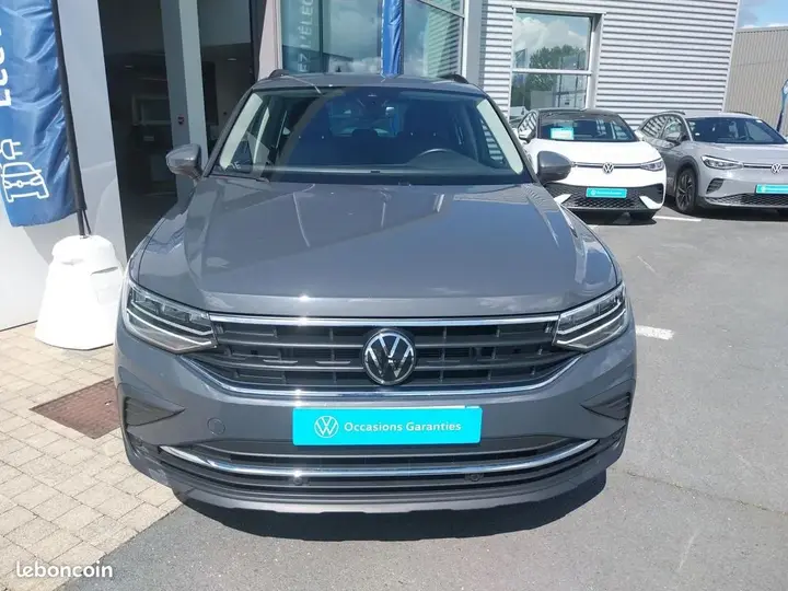Volkswagen Tiguan 2022 photo 2