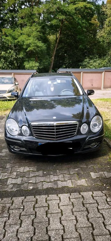 Mercedes-Benz E220