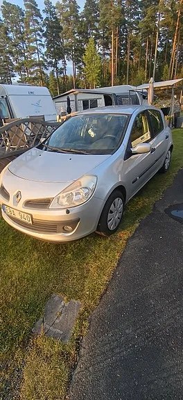 Renault Clio 2007 photo 2
