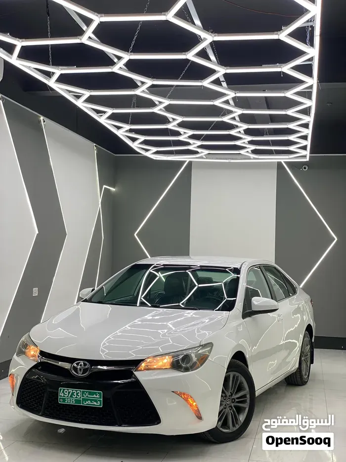 Toyota Camry 2017 photo 2
