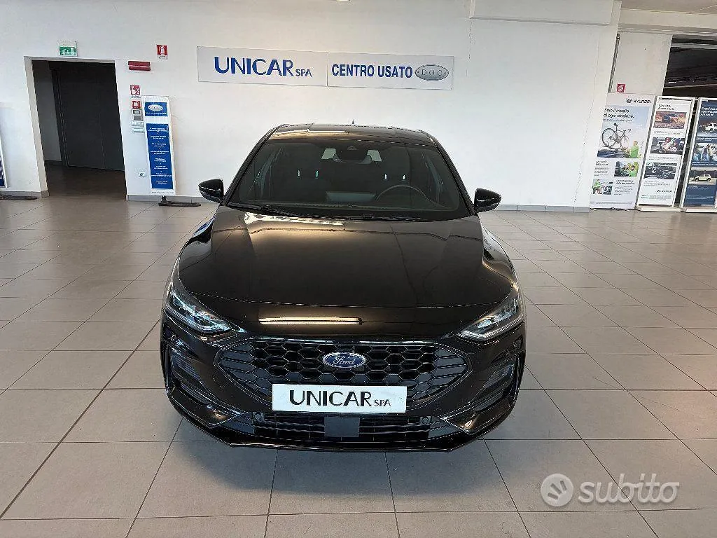 Ford Focus 2023 photo 3