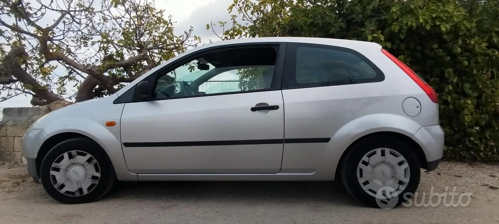 Ford Fiesta 2005 photo 3