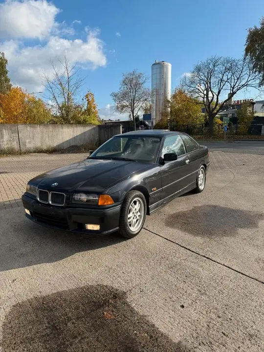 BMW 320I