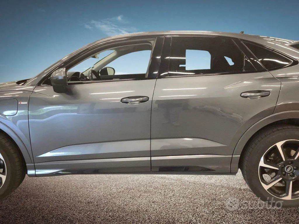 Audi Q3 2021 photo 5