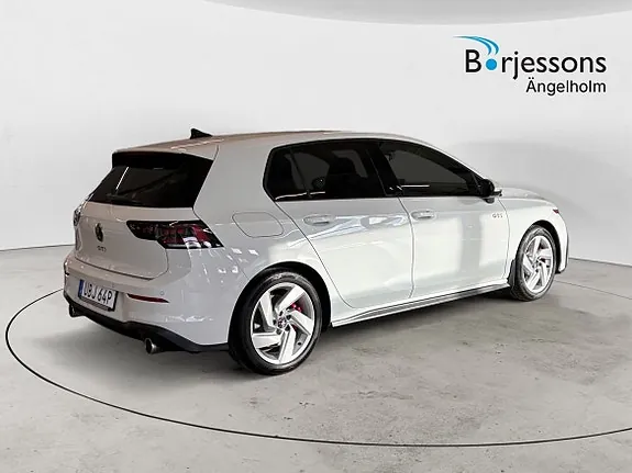 Volkswagen Golf I 2026 photo 3