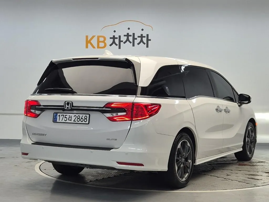 Honda Odyssey 2023 photo 3