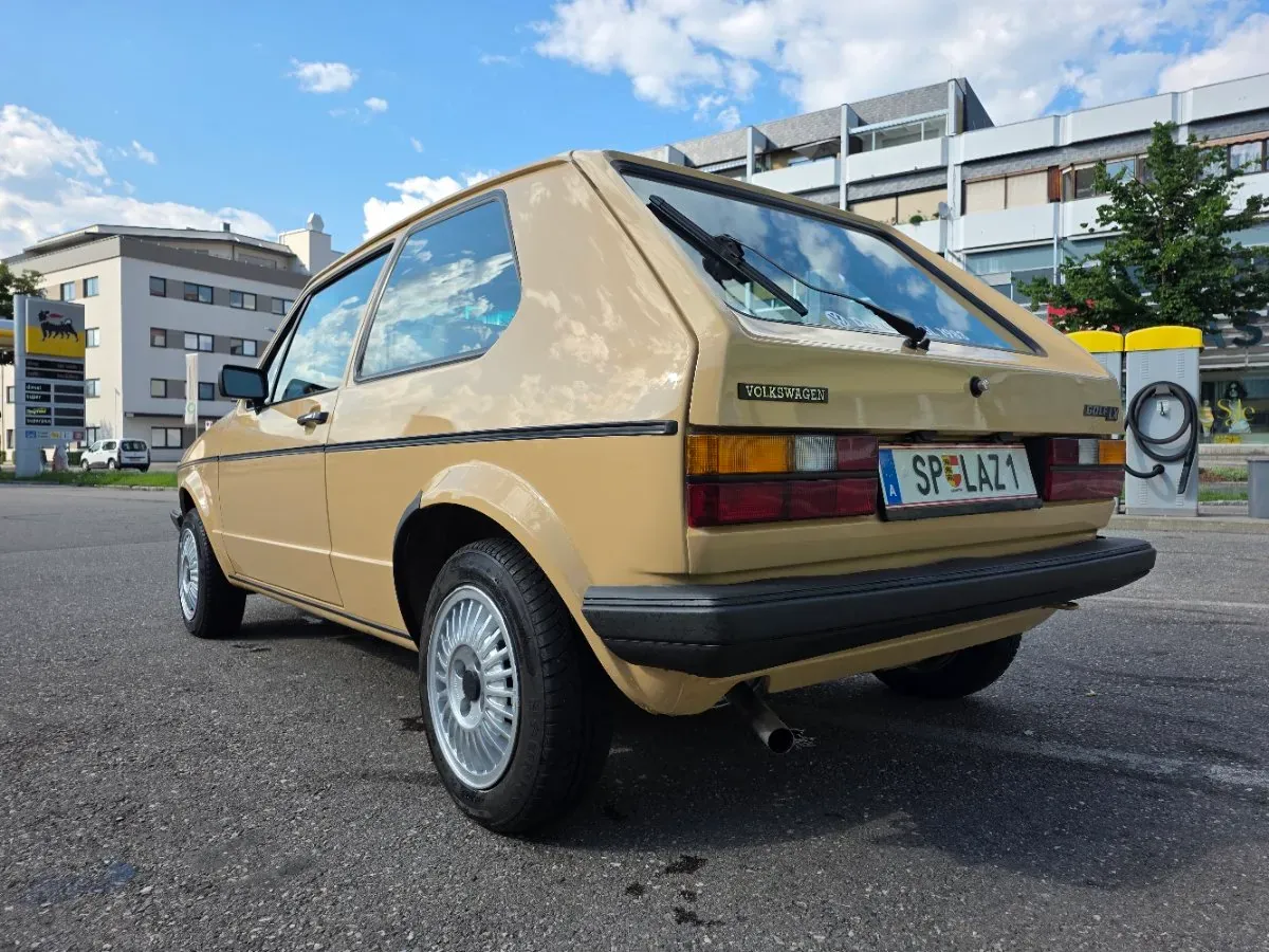 Volkswagen Golf 1983 photo 2