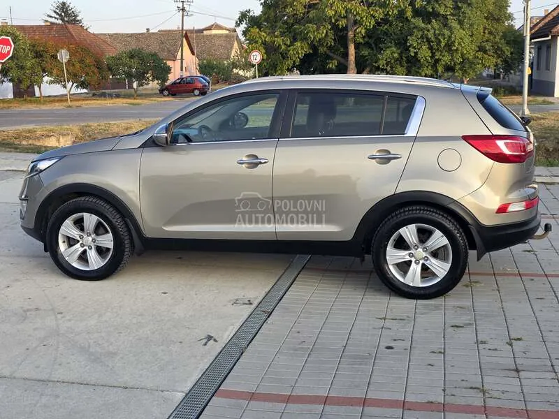 Kia Sportage 2011 photo 2
