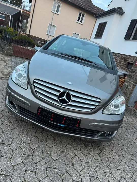 Mercedes-Benz B 170
