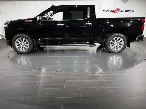 Chevrolet Silverado 1500 2021 photo 3