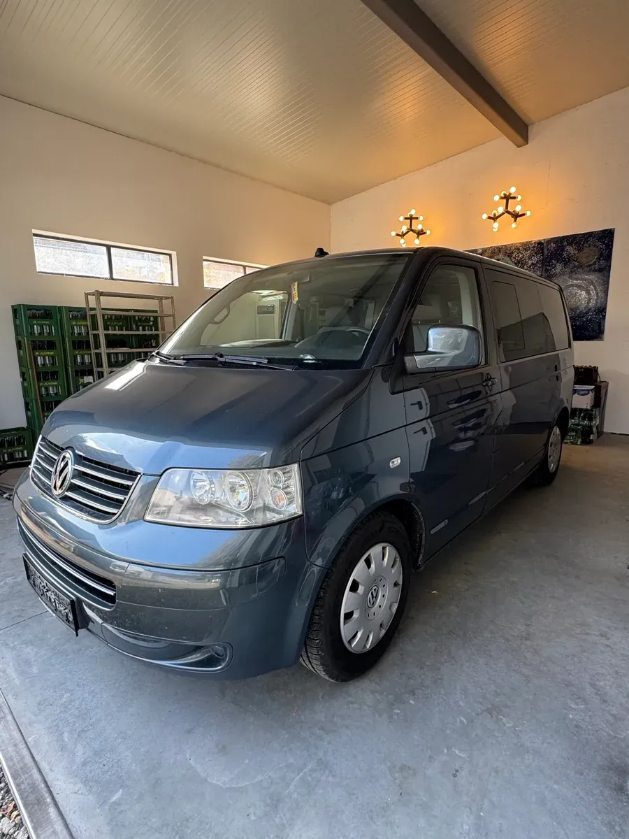 Volkswagen Multivan 2006 photo 2