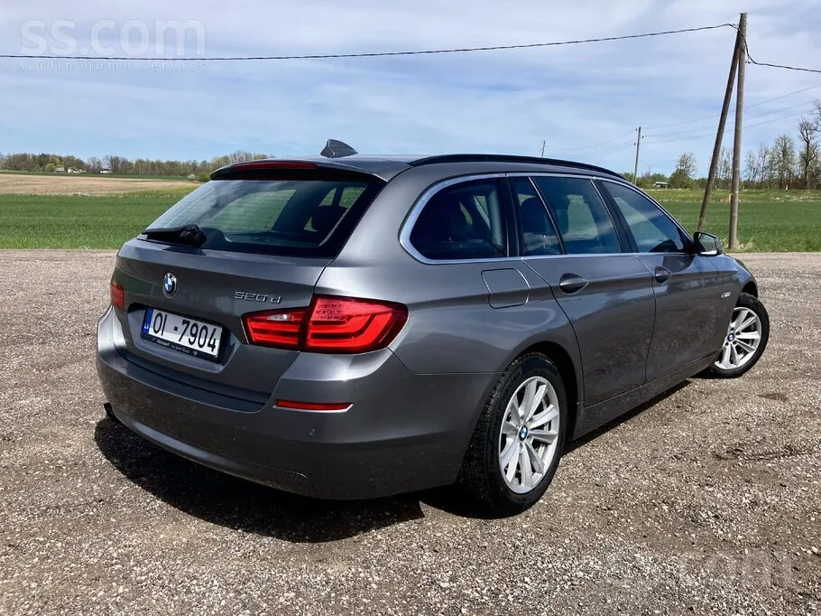 BMW 520 2011 photo 3