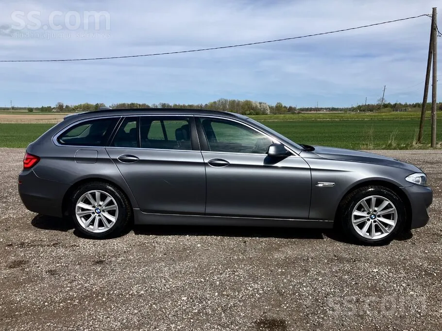 BMW 520 2011 photo 2