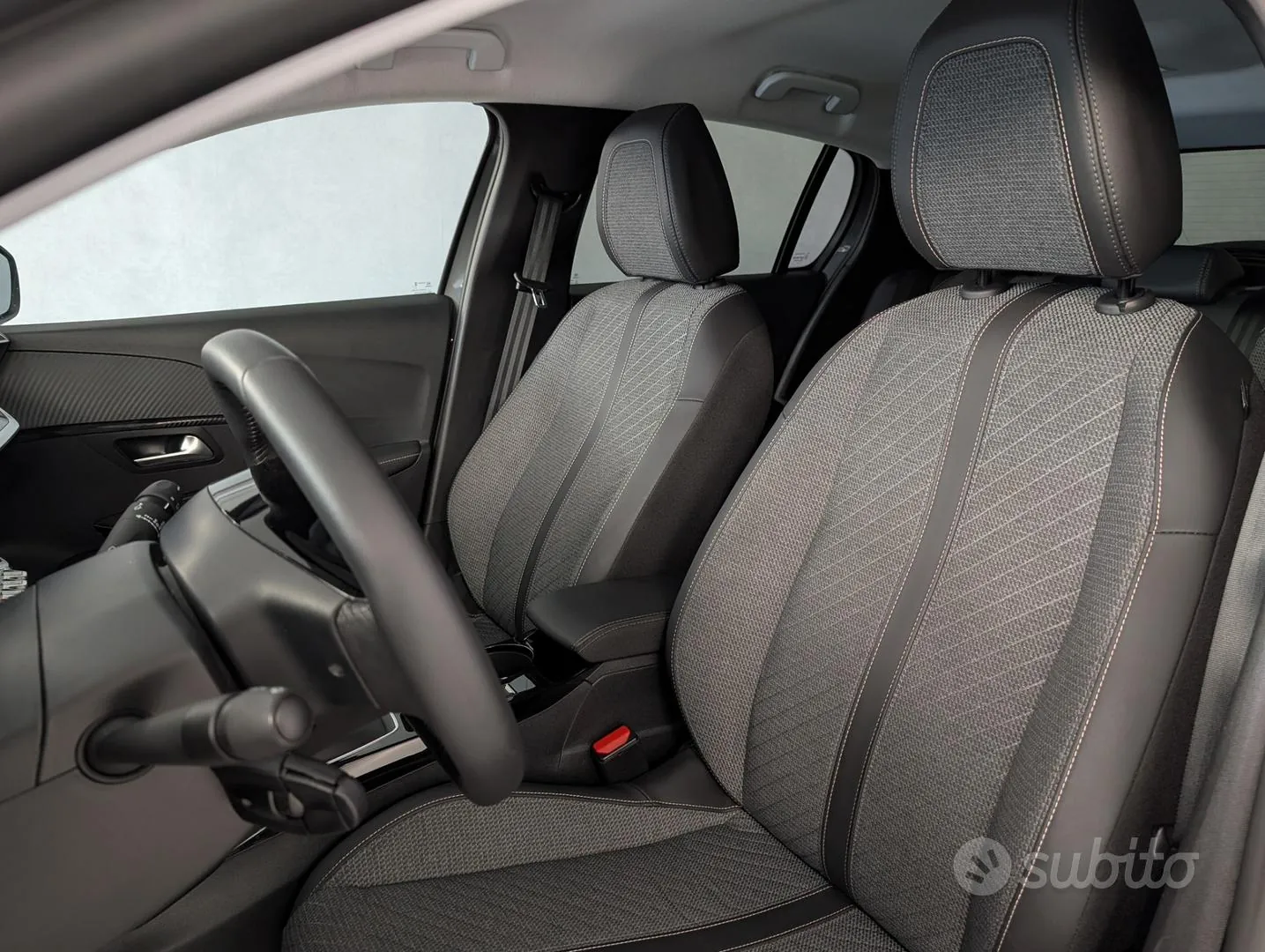 Peugeot 208 2025 photo 5