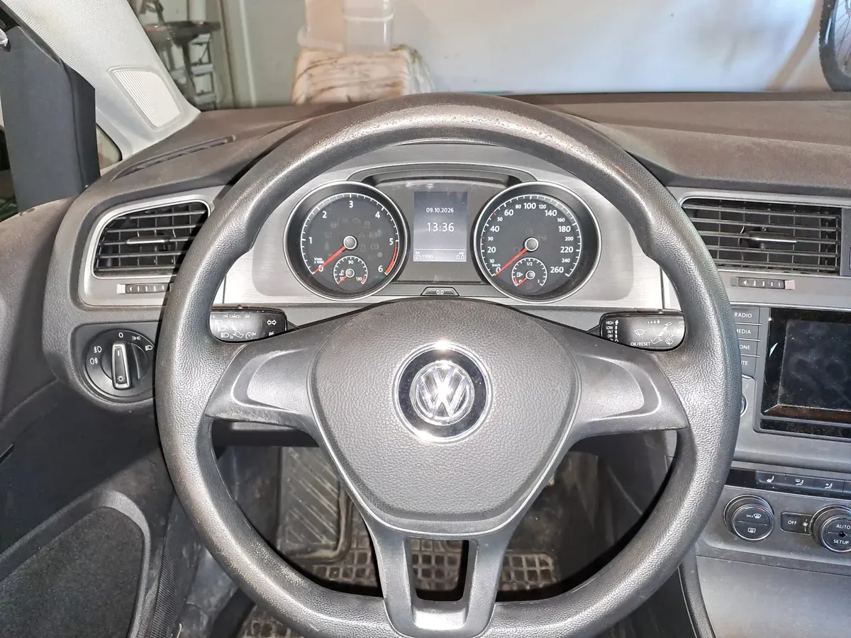 Volkswagen Golf 2013 photo 3