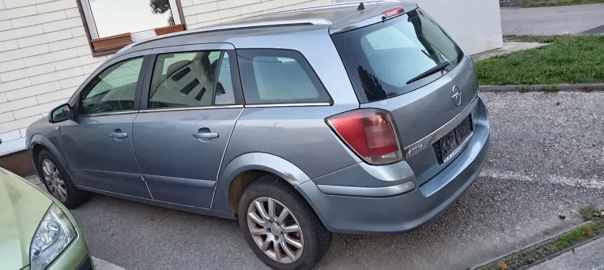 Opel Astra 2007 photo 2