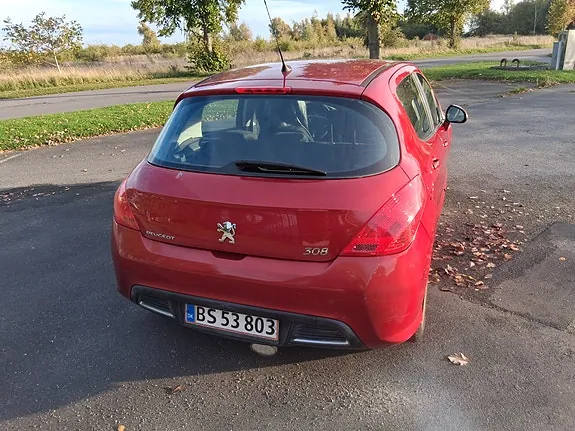 Peugeot 308 2010 photo 4