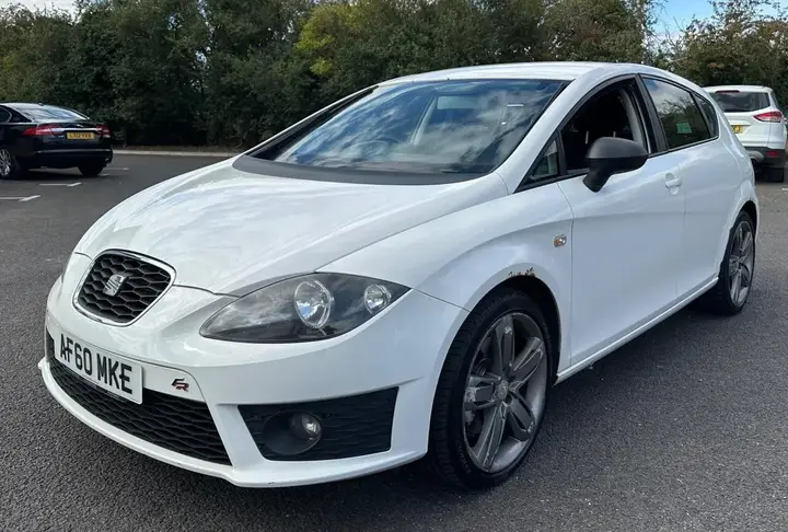 Seat Leon 2010 photo 3