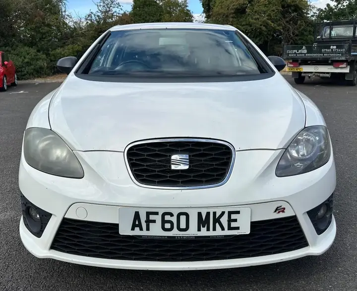 Seat Leon 2010 photo 2