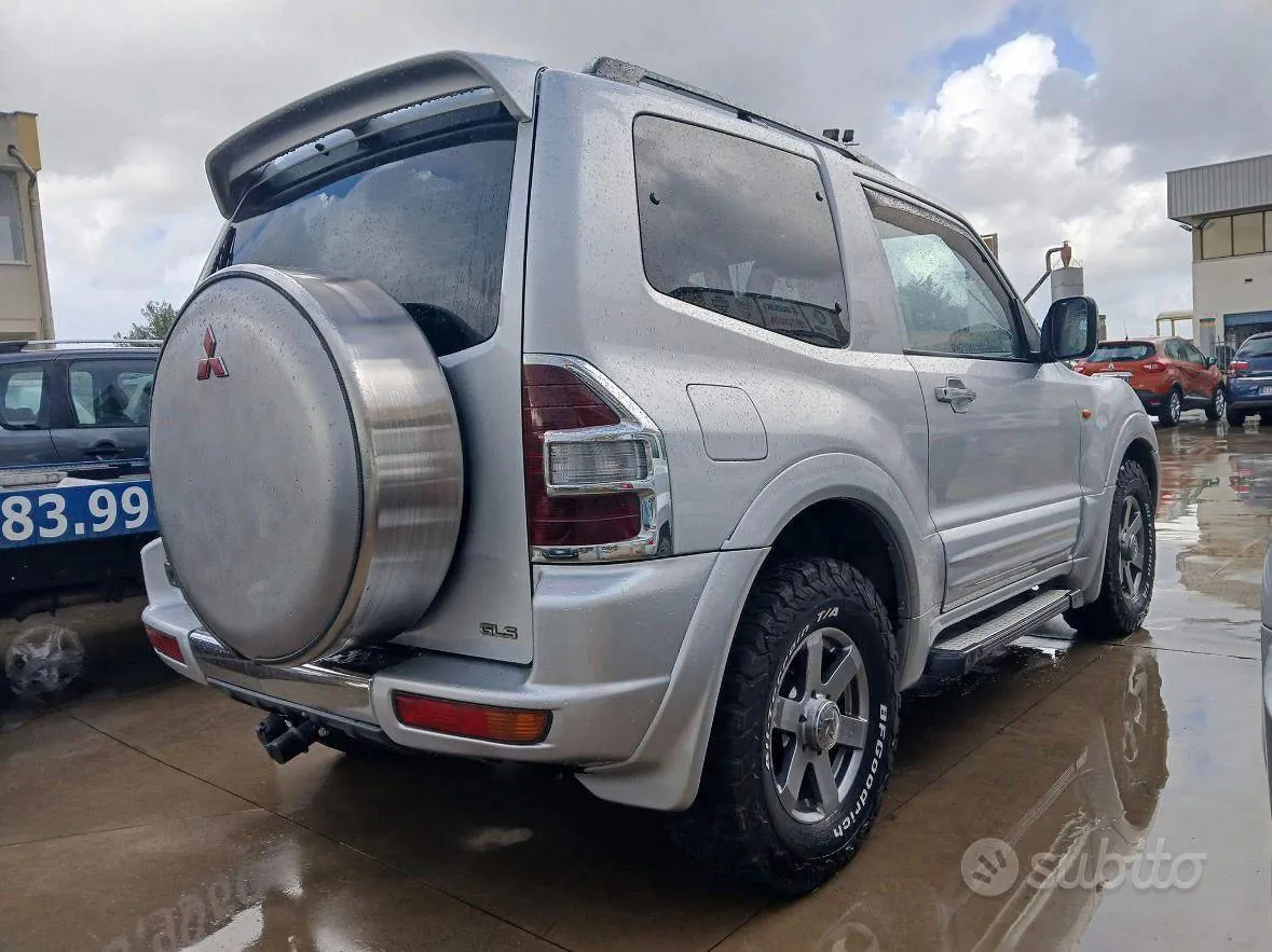 Mitsubishi Pajero 2002 photo 3