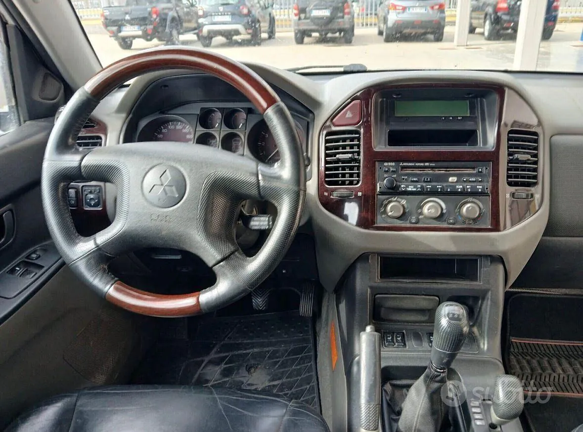 Mitsubishi Pajero 2002 photo 4
