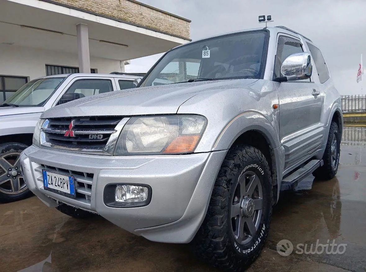 Mitsubishi Pajero 2002 photo 2