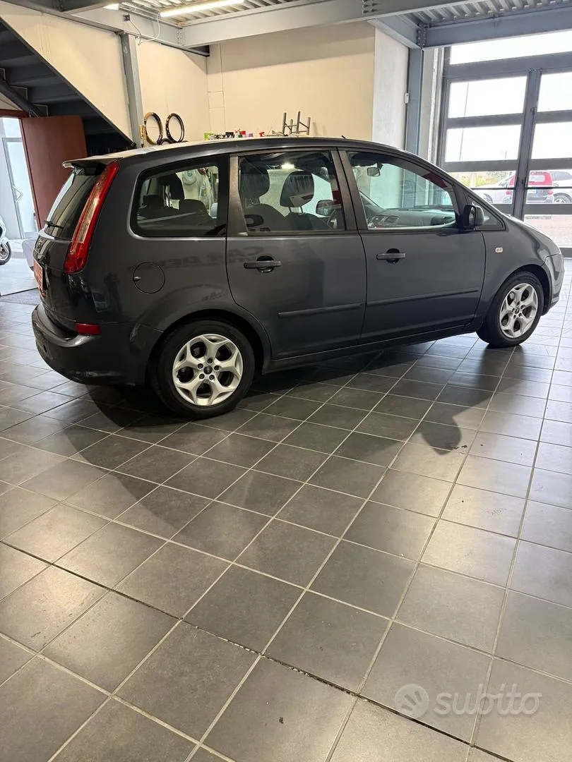 Ford C-Max 2010 photo 4