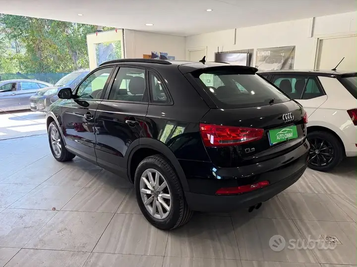 Audi Q3 2012 photo 5