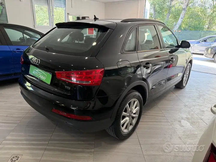 Audi Q3 2012 photo 4