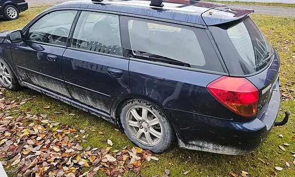 Subaru Legacy 2004 photo 4