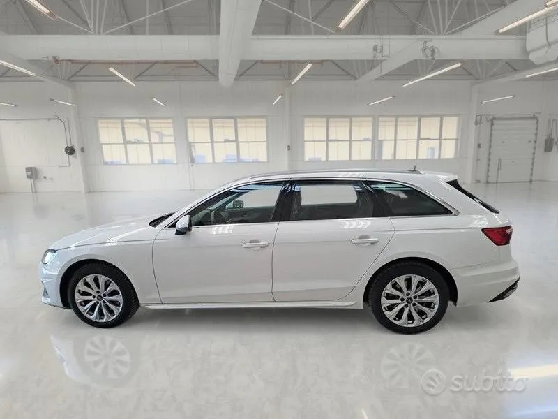 Audi A4 Avant 2022 photo 5