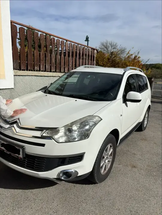 Citroen C-Crosser