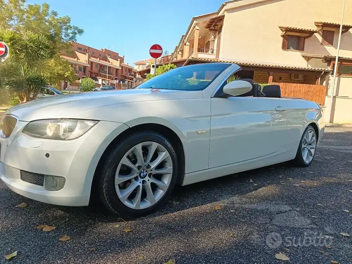 BMW 3 Series 2009 photo 2