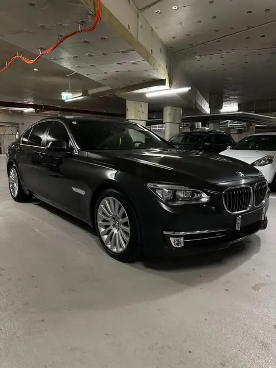 BMW 7 Series 2014 photo 2