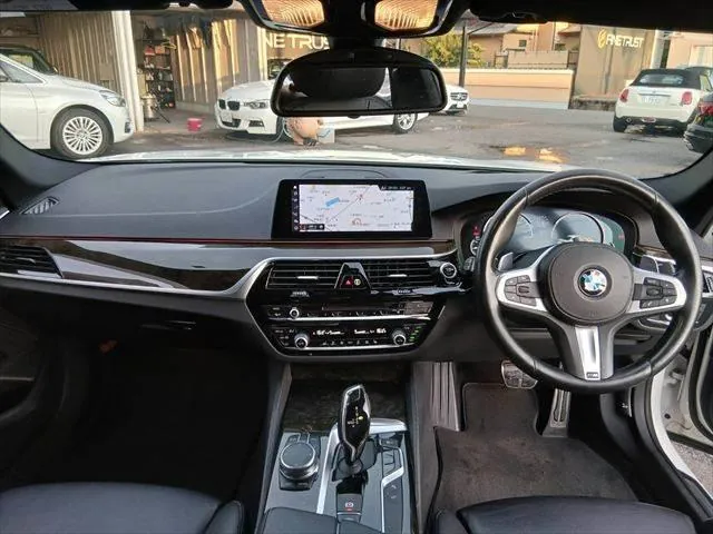 BMW 5 Series 2017 photo 3
