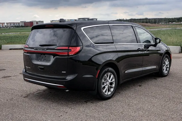 Chrysler Pacifica 2027 photo 3