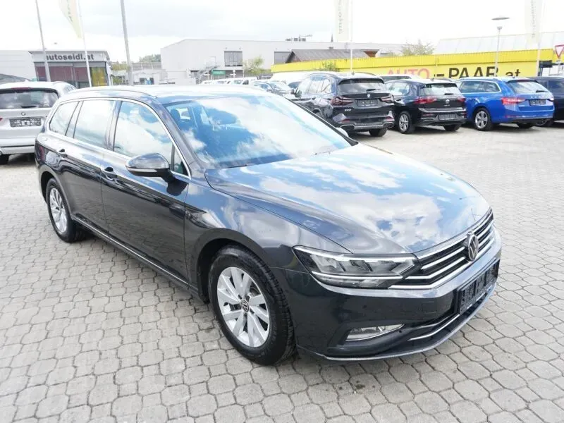 Volkswagen Passat 2022 photo 3