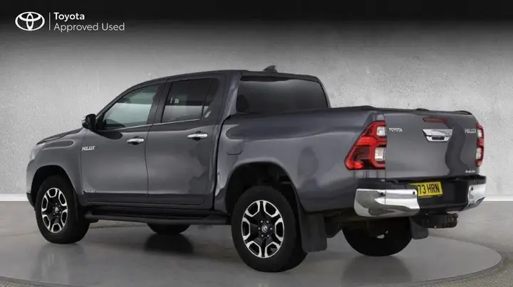 Toyota Hilux 2023 photo 4