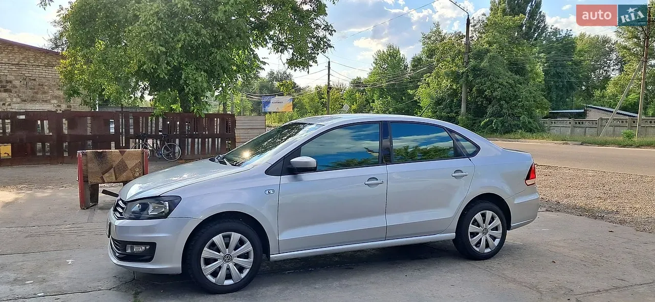 Volkswagen Polo 2017 photo 2