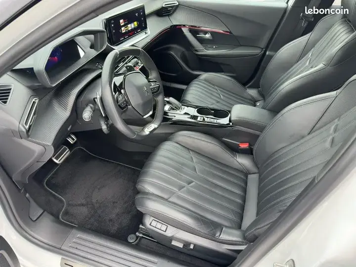 Peugeot 2008 2021 photo 2