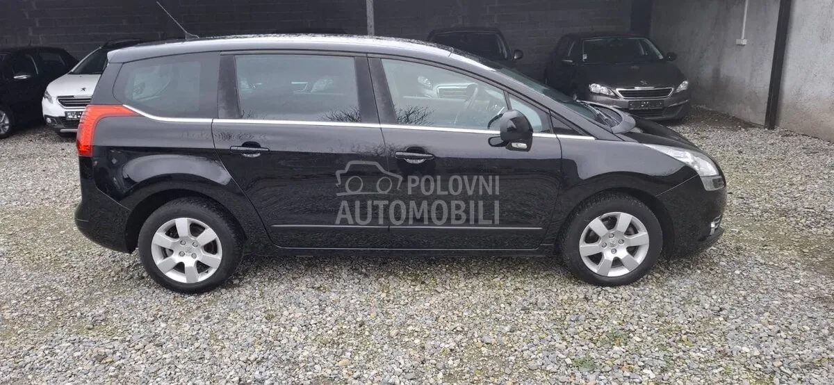 Peugeot 5008 2010 photo 4