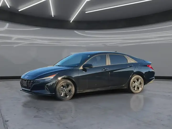 Hyundai Elantra 2023 photo 4