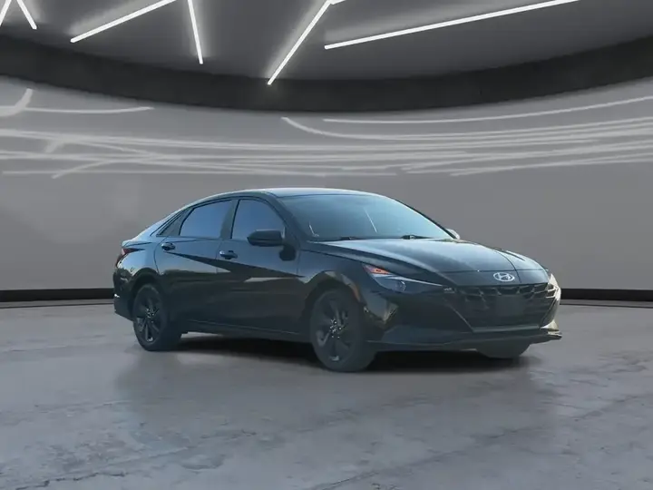 Hyundai Elantra 2023 photo 2