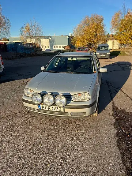 Volkswagen Golf 4 2000 photo 2