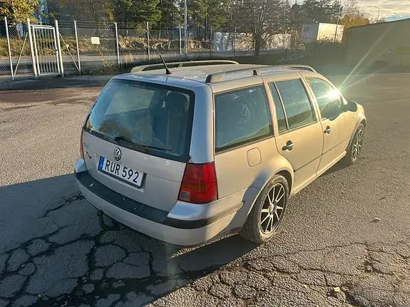 Volkswagen Golf 4 2000 photo 4
