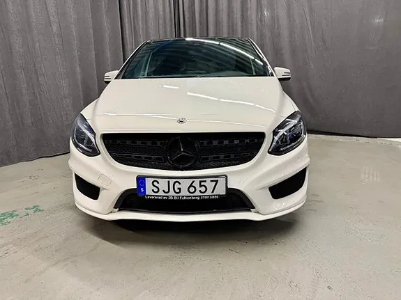 Mercedes-Benz B200 2015 photo 3