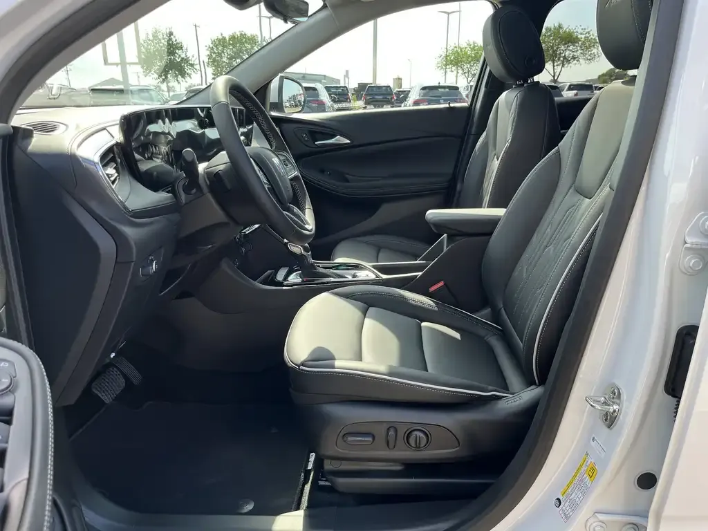 Buick Encore 2026 photo 5